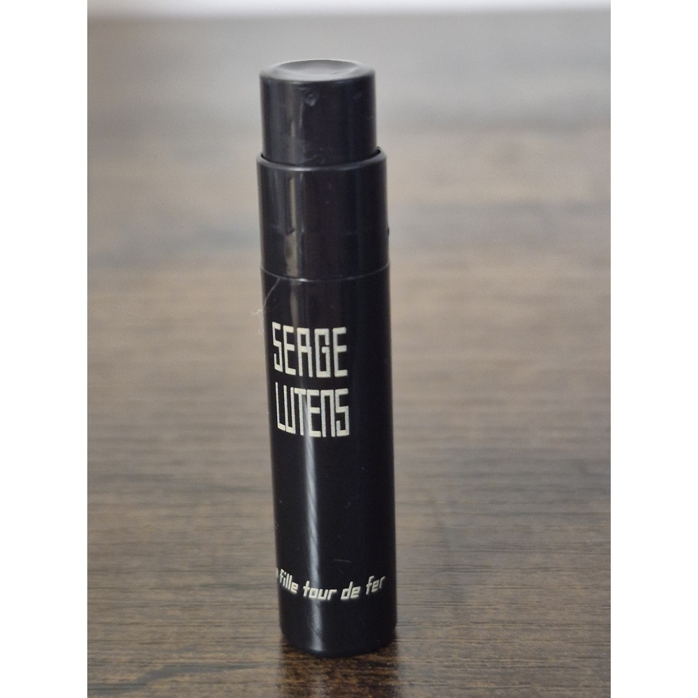 Serge Lutens Fille tour de fer fragrance sample